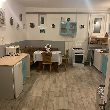 Santa Roka Apartman Apartment Sarmellek