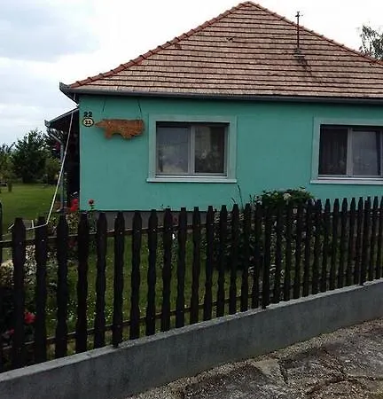 Santa Roka Apartman Sarmellek